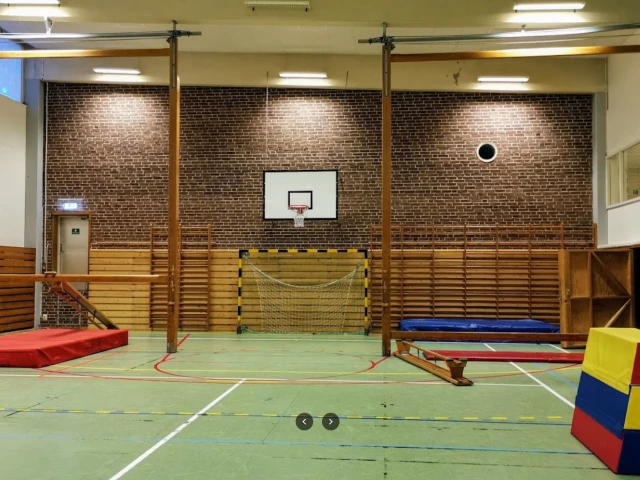 basketball court indoor